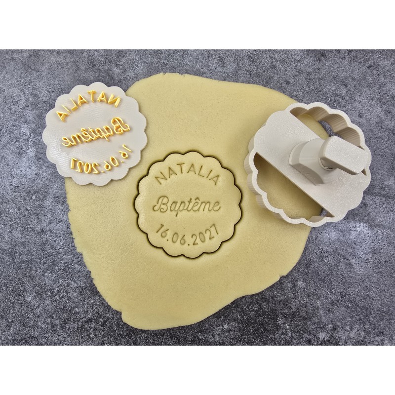 Emporte-pièce cannelé courbé Pivofix - 1 à 3 lignes personnalisables